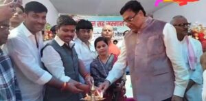 बाढ़ प्रभावित तुलसीपुर गांव को देश के बड़े उद्योगपति ने लिया गोद, बोले-आज फोटो ले लीजिए,एक साल बाद नही पहचान पाएंगे इस गांव को