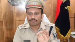 सब इंस्पेक्टर ने चेकिंग के दौरान की 17.50 लाख की हेराफेरी, SSP ने किया सस्पेंड