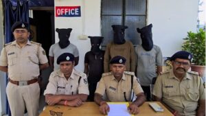 यूपी के चार के साथ मिलकर चोरों ने 20 लाख की दो रेडियोग्राफी मशीनों को उड़ाया पुलिस ने यूपी के कुशीनगर से किया बरामद साथ चार चोर गिरफ्तार