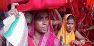 फारबिसगंज में एनडीए कार्यालय उद्घाटन कार्यक्रम में महिलाओं का हंगामा, इंतजार से नाराज होकर उठाई कुर्सियां