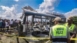 तेलंगाना में भीषण सड़क हादसा: बस-ट्रक की टक्कर में 19 की मौत, 20 घायल — सड़क की संकरी चौड़ाई बनी वजह