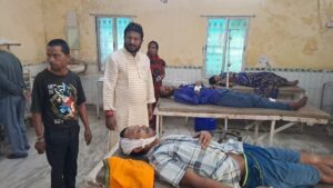 दलीय वोट विवाद को लेकर भिड़ंत, महिला सहित तीन घायल यादव द्वारा भाजपा को वोट देने पर उत्पन्न हुआ विवाद किया किया हमला