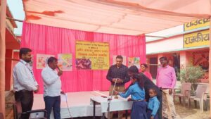 मध्य विद्यालय धुरलख में लर्निंग फेस्टिवल का समापन, कई शिक्षकों को किया गया सम्मानित