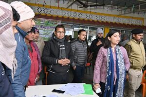 शीतलहर का कहर जारी, बच्चों की सुरक्षा सर्वोपरि: बक्सर में कक्षा 1 से 8 तक स्कूल बंद, डीएम का सख्त आदेश