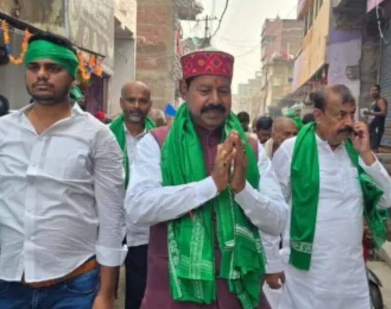 आरजेडी में घमासान, हार के बाद पार्टी में बगावत के सुर