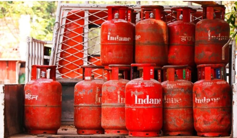 बजट के साथ हीं होगा बड़ा आर्थिक बदलाव,  1 फरवरी से गैस, ईंधन, तंबाकू और FASTag पर बड़ा असर