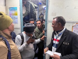संपूर्ण क्रांति एक्सप्रेस में सघन टिकट जांच, 205 बिना टिकट यात्री पकड़े गए