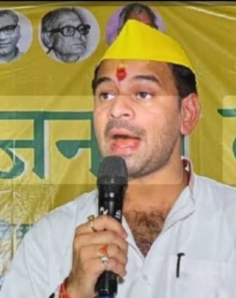 तेज प्रताप का बड़ा बयान: मोदी को 10 में 10, अंक दिया कहा लालू युग खत्म, अखिलेश पर कसा तीखा तंज