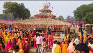 सत्य के प्रतीक सूर्य मंदिर से गूंजा दुल्लहपुर, कलश शोभा यात्रा के साथ महायज्ञ का भव्य शुभारंभ