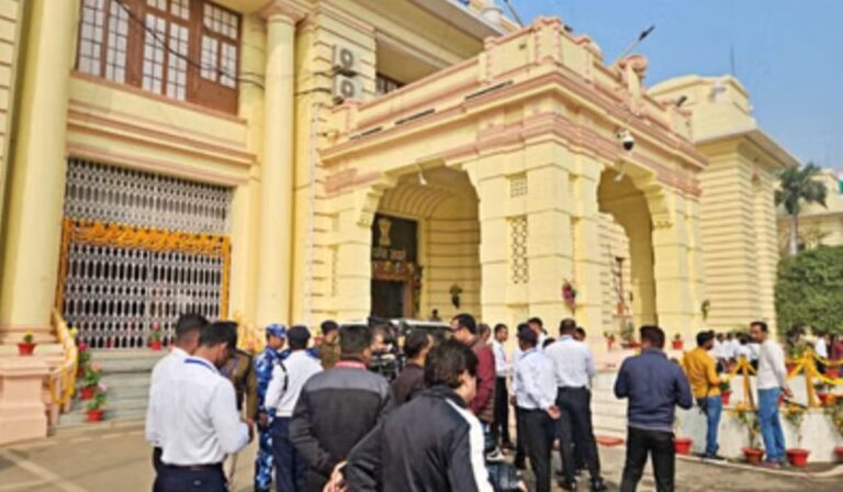 बजट सत्र के पहले दिन हंगामा, विपक्ष का शोर, सरकार का एलान—शिक्षा सुधार और खनन माफिया पर सख्ती