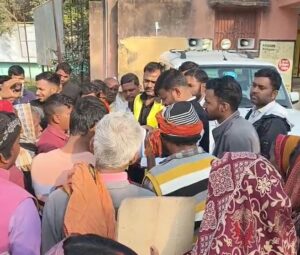 बक्सर में पूर्व विधायक ने बासगीत पर्चाधारियों के लंबे इंतजार को लिया संज्ञान में, जमीन पर हक दिलाने का दिलाया भरोसा