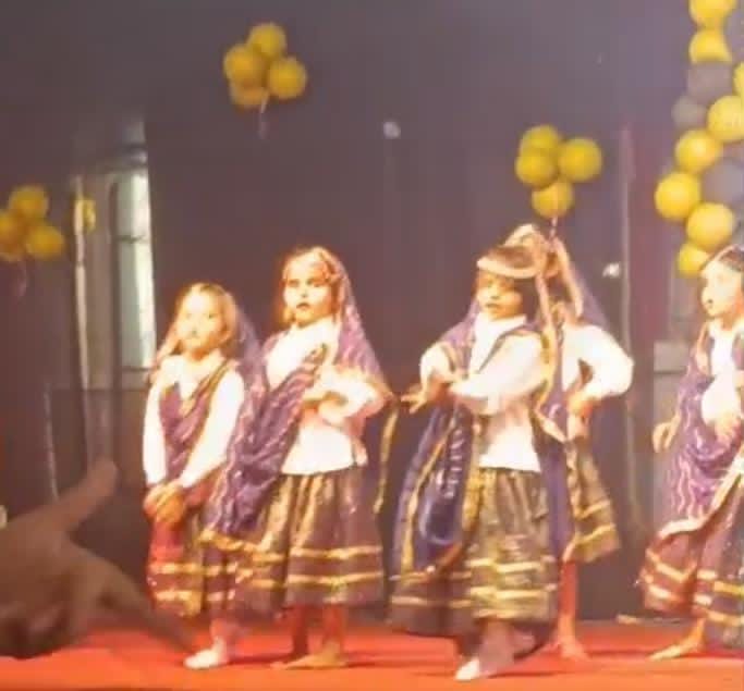 किडजी के वार्षिक उत्सव में नन्हे कदमों ने मचाई धूम, तालियों से गूंजा कर्पूरी सभागार