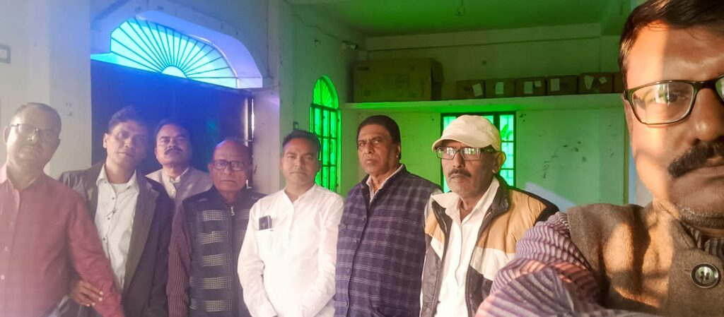 कर्मचारियों की हुंकार से गूंजा महादेव चौक, समस्याओं के समाधान को बनी रणनीति