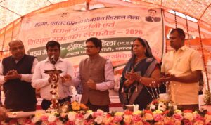 बक्सर में कृषि क्रांति का बिगुल: दो दिवसीय किसान मेला में उमड़ा जनसैलाब, नवाचारों की गूंज