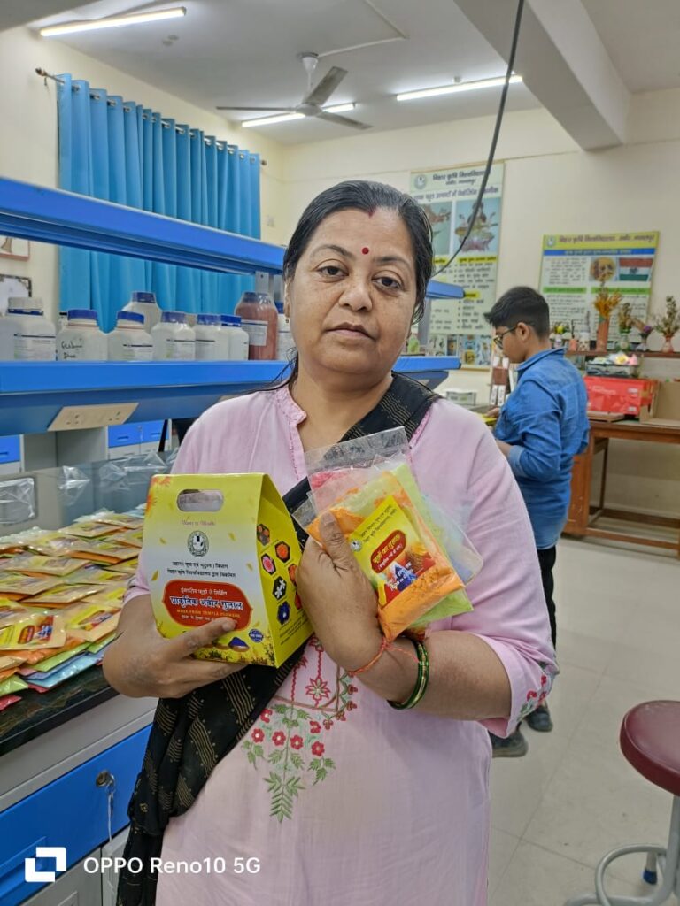 मंदिरों के फूलों से बनेगा गुलाल, कचरे से कंचन बना रहा सबौर का कृषि विश्वविद्यालय