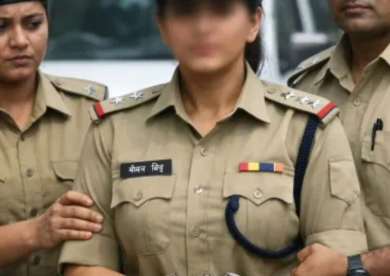 “ऊपर तक पहुंच” का झांसा देकर ठगी: बेगूसराय में फर्जी लेडी दारोगा गिरफ्तार, वर्दी और नेमप्लेट बरामद