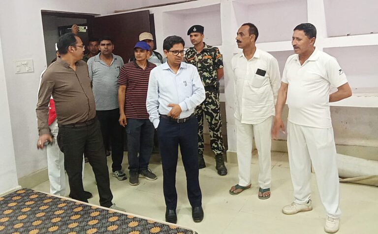 बक्सर में कड़ी सुरक्षा के बीच होगी सिविल कोर्ट परीक्षा, 16 केंद्रों पर 8444 अभ्यर्थी देंगे टेस्ट